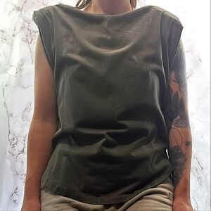 Good American T Shirt Womens 2 Medium Army Green Short Crew Shoulder Pads Muscle